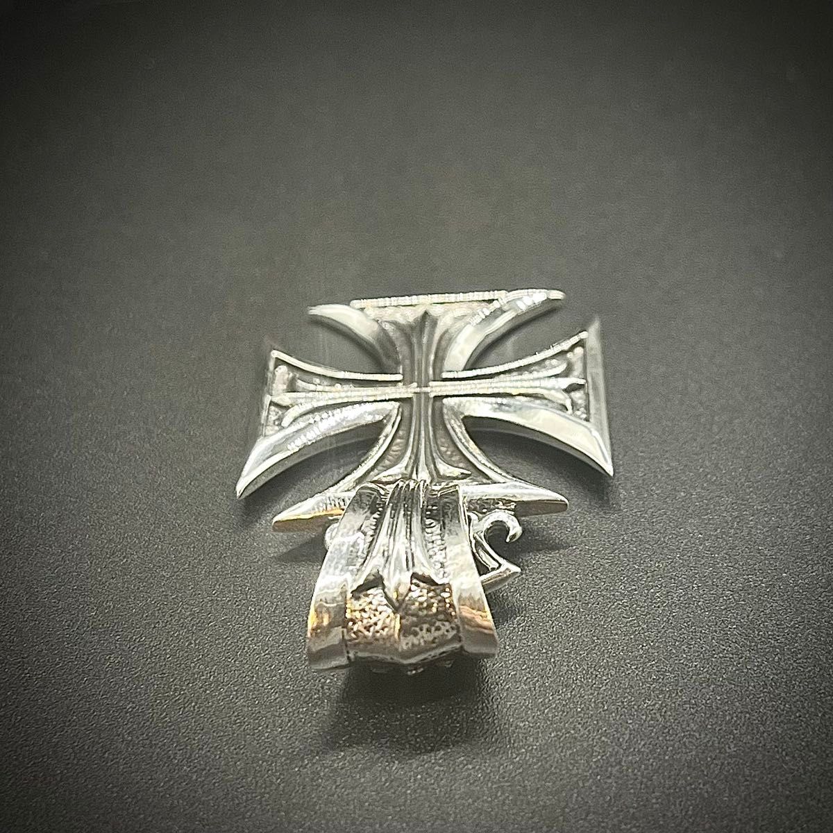 アイアンクロス ペンダントトップ シルバー925 ネックレス 彫金美 925