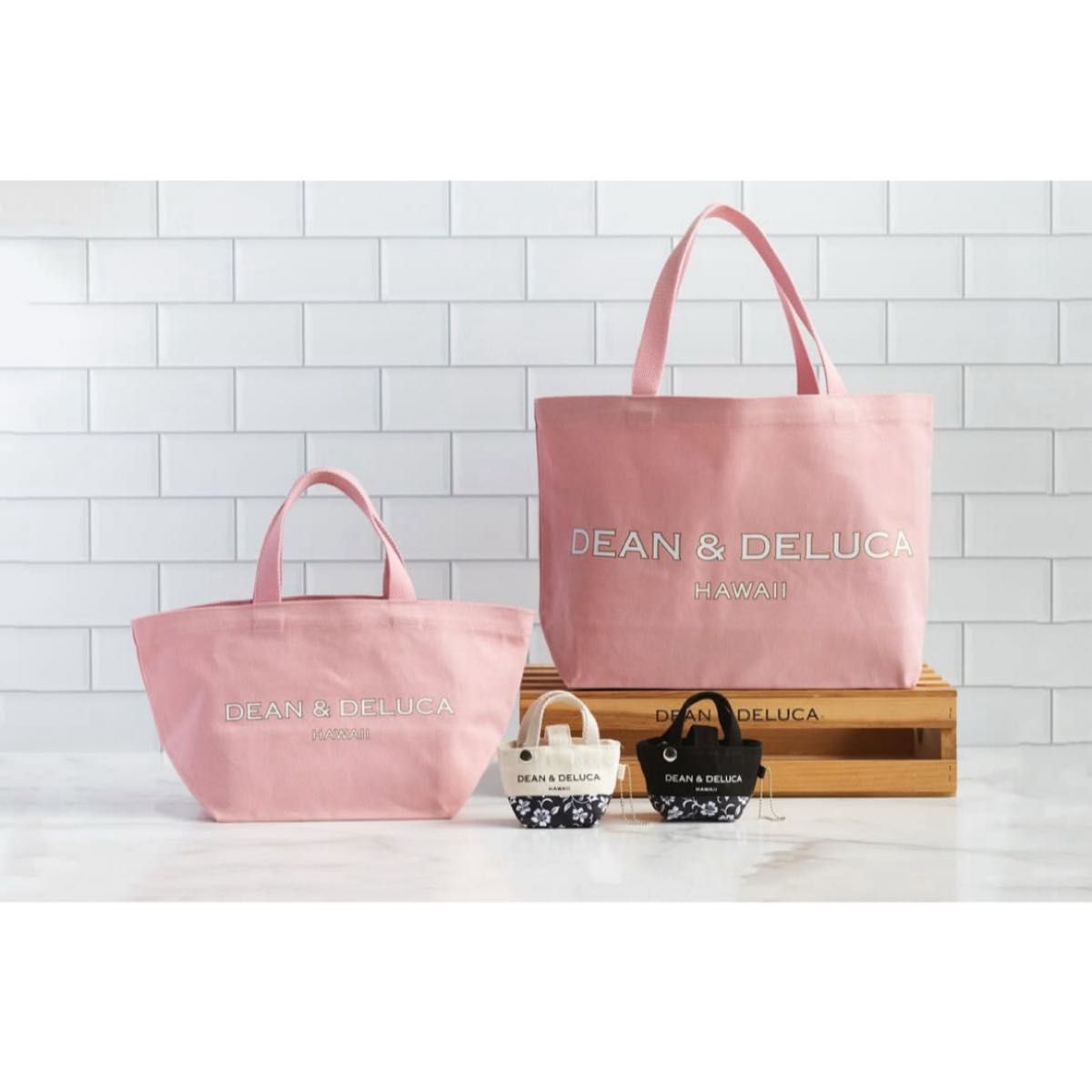 ディーン＆デルーカ ロイヤルハワイアン店限定ピンクトート大小セット