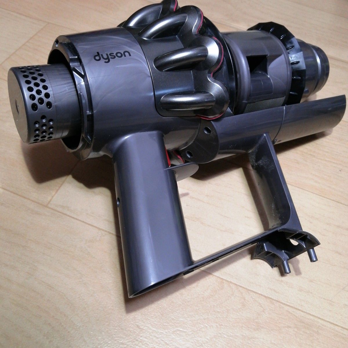 強化トリガー交換 分解清掃済み ダイソン V10 SV12本体｜Yahoo!フリマ