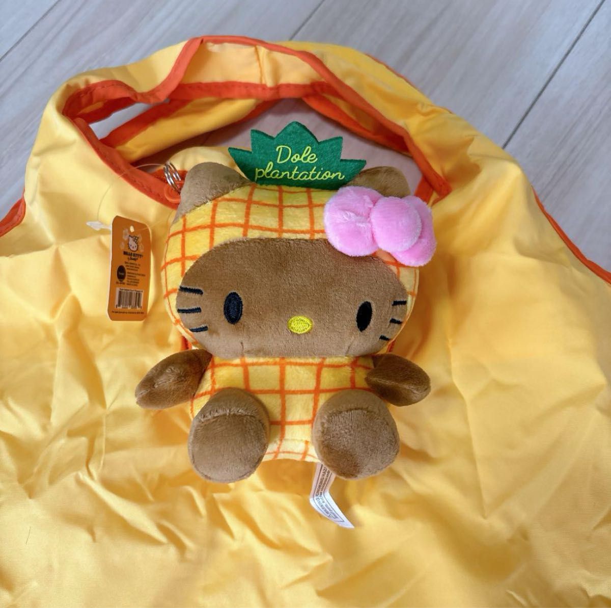 新品】ハワイ限定 日焼けハローキティ パイナップル エコバッグ