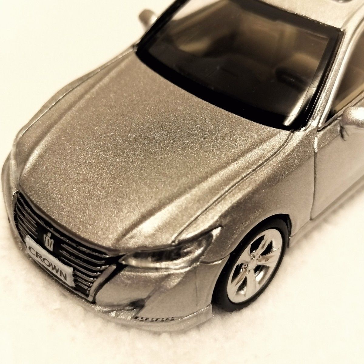 XCARTOYS 1/64 トヨタ クラウン ミニカー TOYOTA CROWN 希少 中国限定