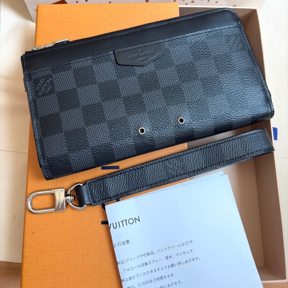 使用わずか】ルイヴィトン ダミエ グラフィット ジッピー ドラゴンヌ