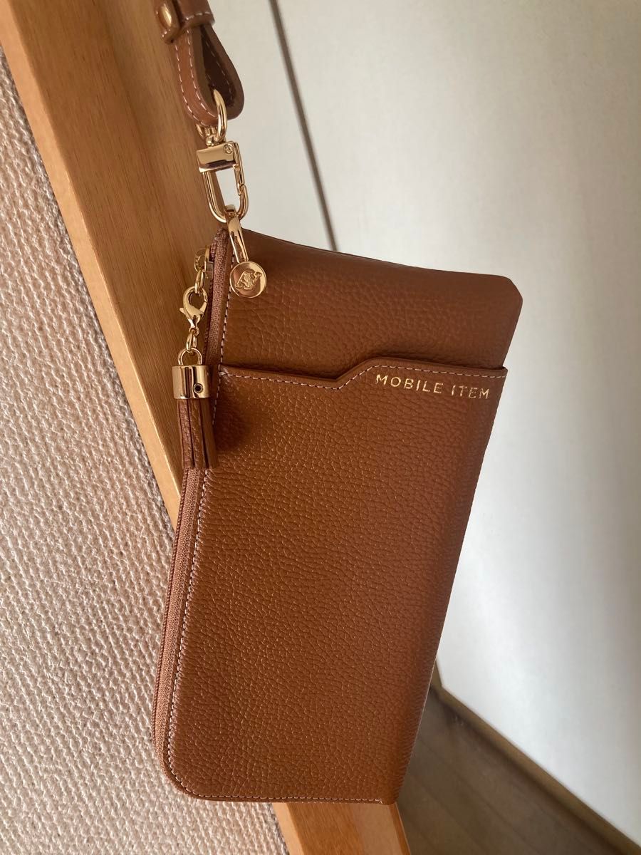 極美品 ATAO Batty(バティ)／バッグにもなる長財布 キャメル｜Yahoo