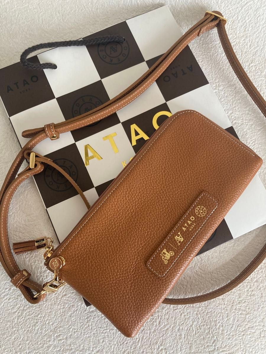 極美品 ATAO Batty(バティ)／バッグにもなる長財布 キャメル｜Yahoo