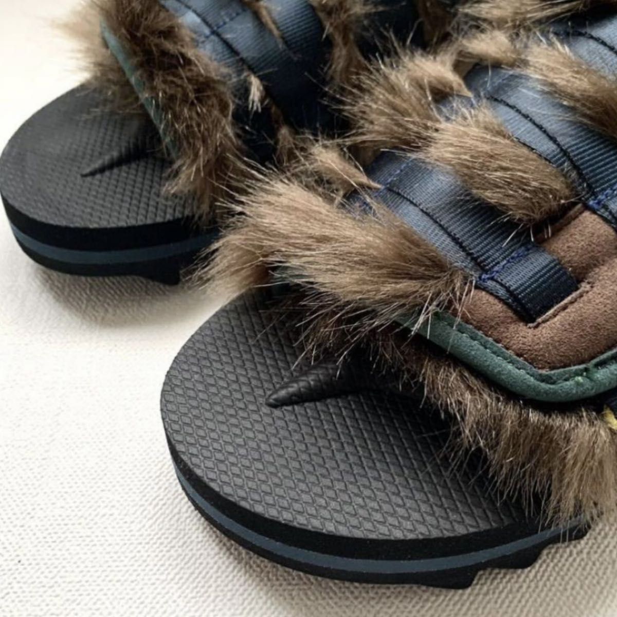 新品 スイコック SUICOKE フェイクファー サンダル レディース 24㎝ 定