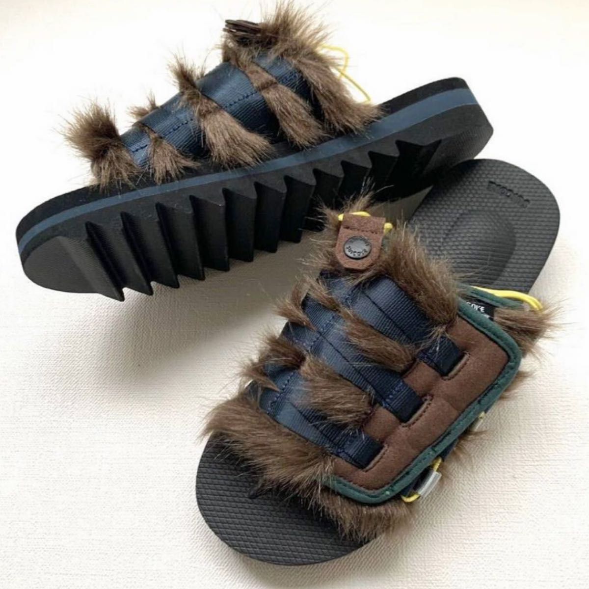 新品 スイコック SUICOKE フェイクファー サンダル レディース 24㎝ 定