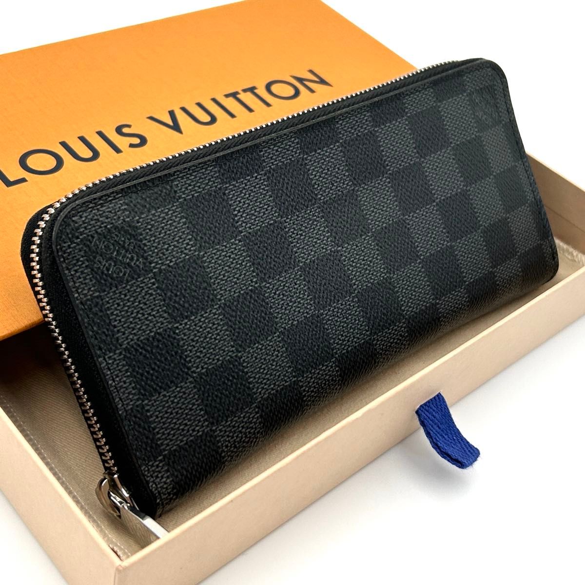 新型】LOUIS VUITTON ルイヴィトン ダミエ グラフィット ジッピー