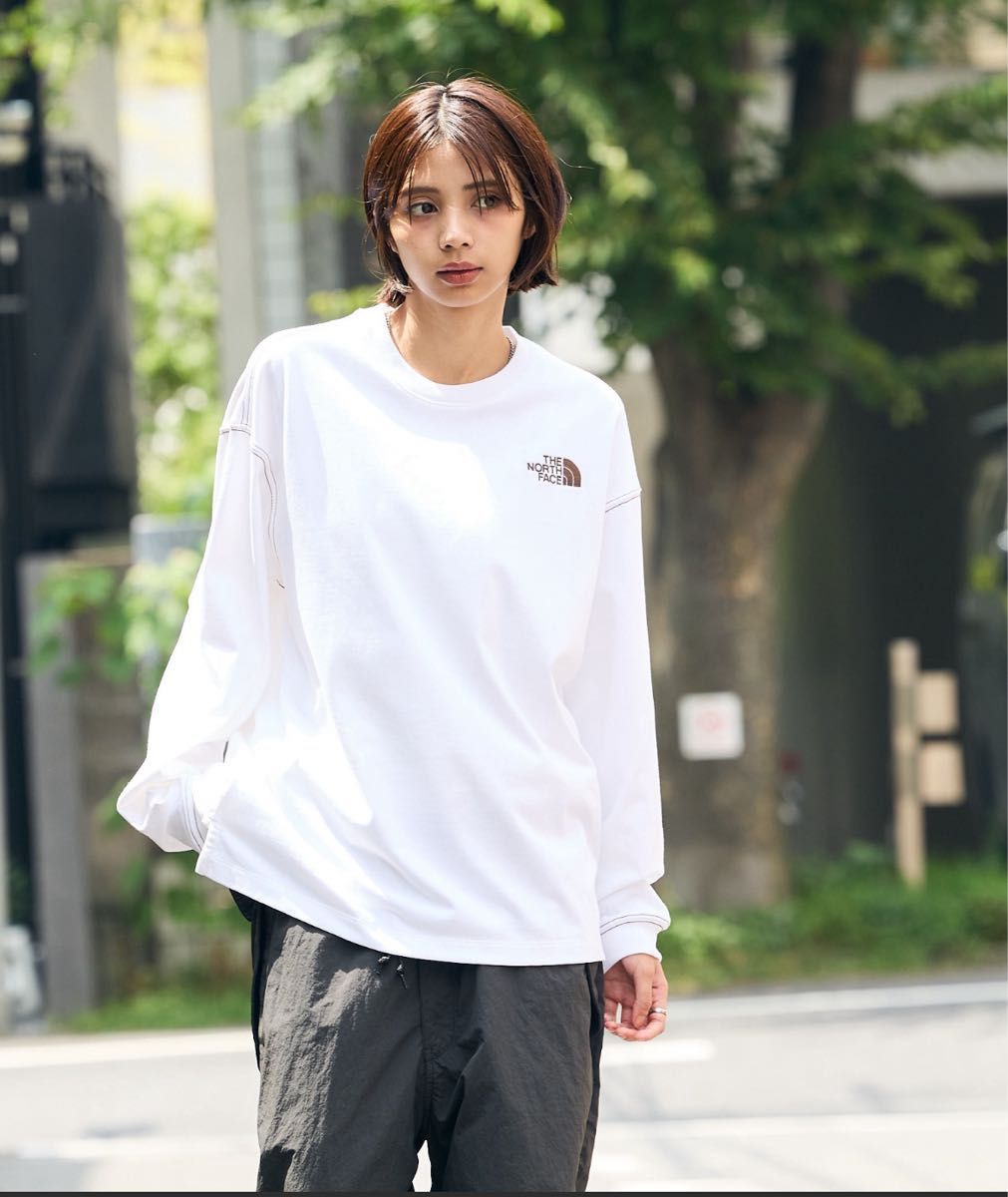 新品・韓国限定】ノースフェイス エッセンシャル ロンT Lサイズ ユニ