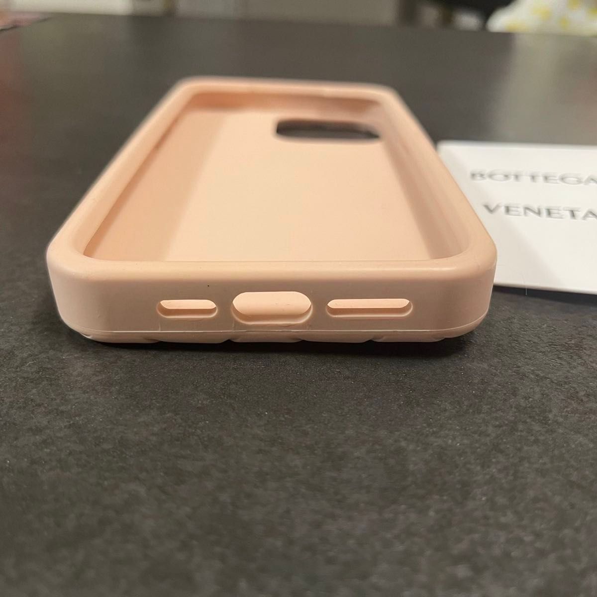 BOTTEGAVENETA】ボッテガヴェネタ iPhone 15 Pro Max シリコン ベビー