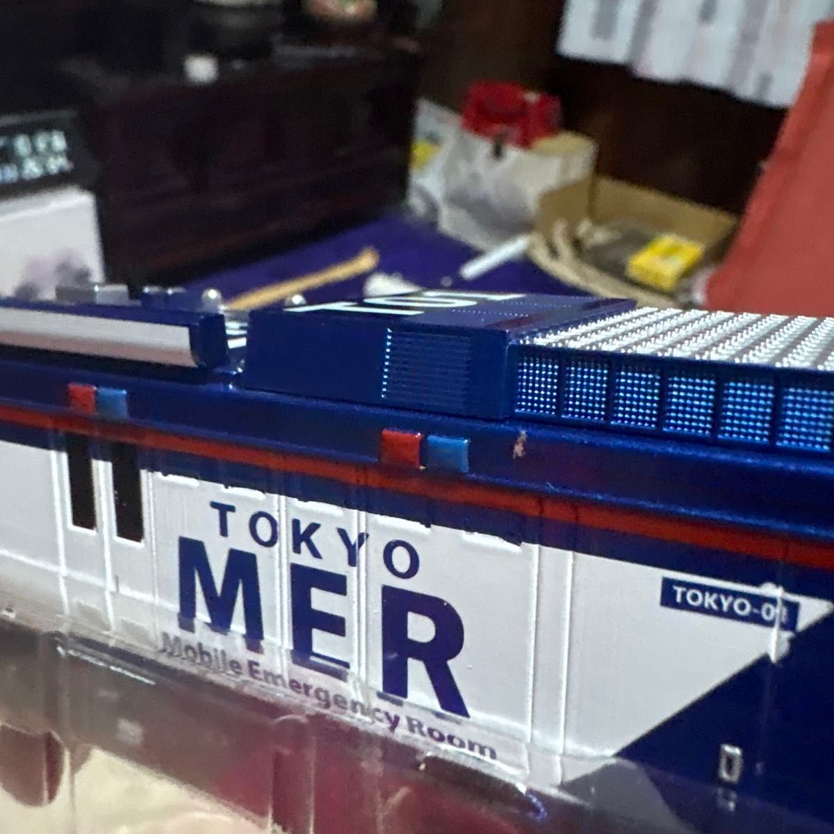 TOKYOMER 東京MER ダイキャストミニカー 1/64 TO1 走る緊急救命室 64