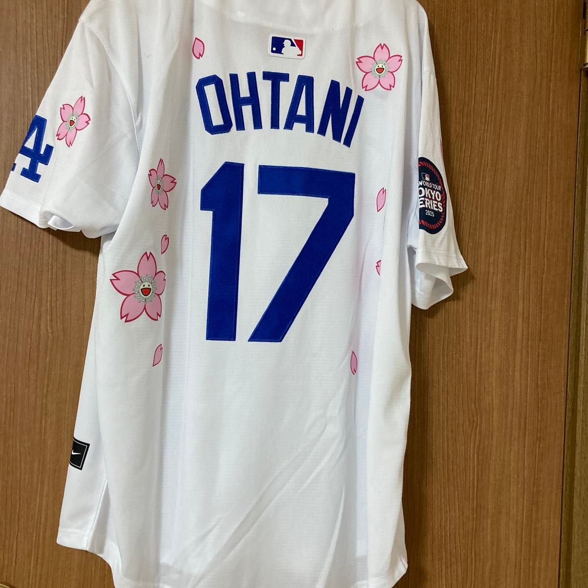 MLK ドジャースの大谷翔平選手の桜ユニフォーム 17番｜Yahoo!フリマ