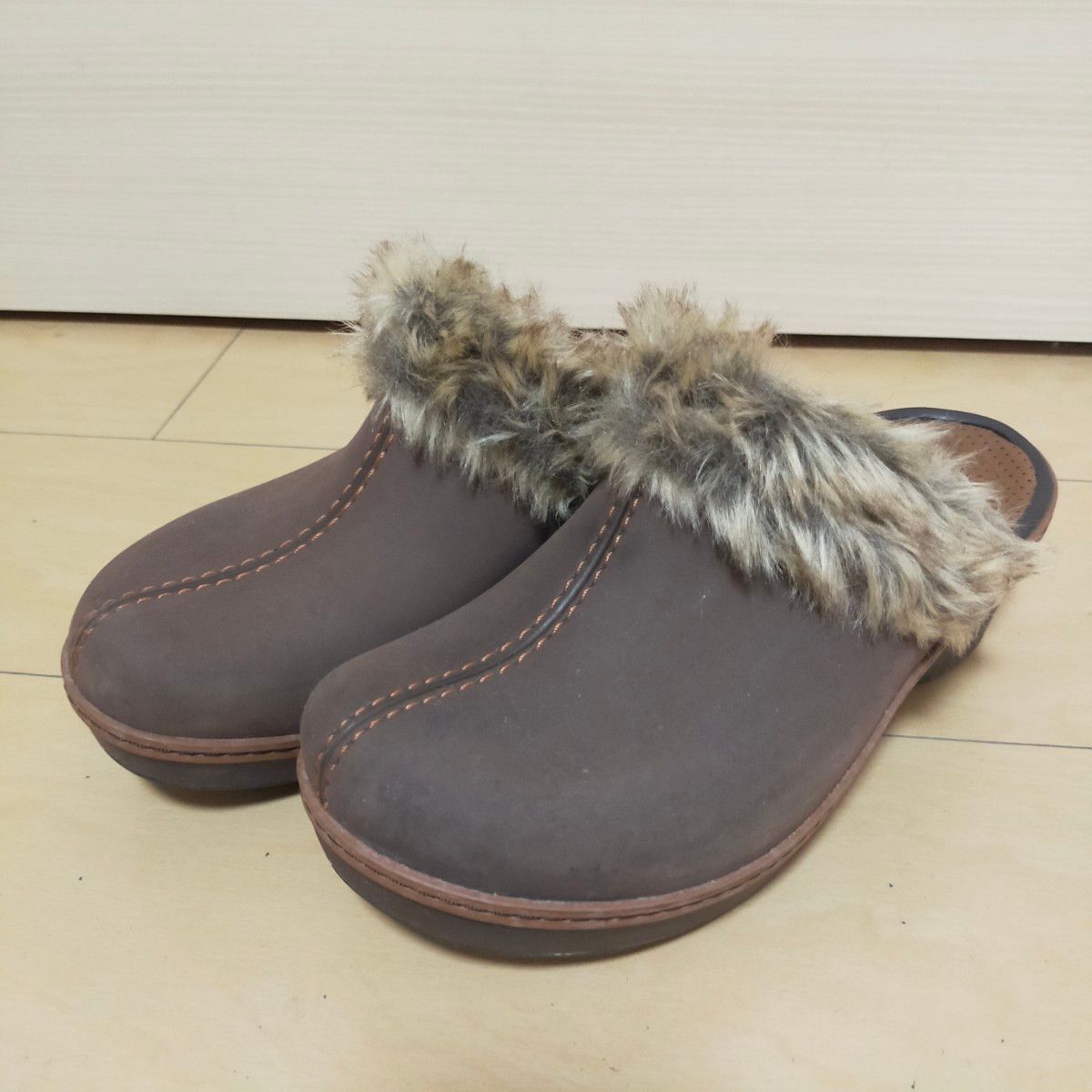 良品 crocs クロックス コブラー スエード調 ボアフェイクファー付き