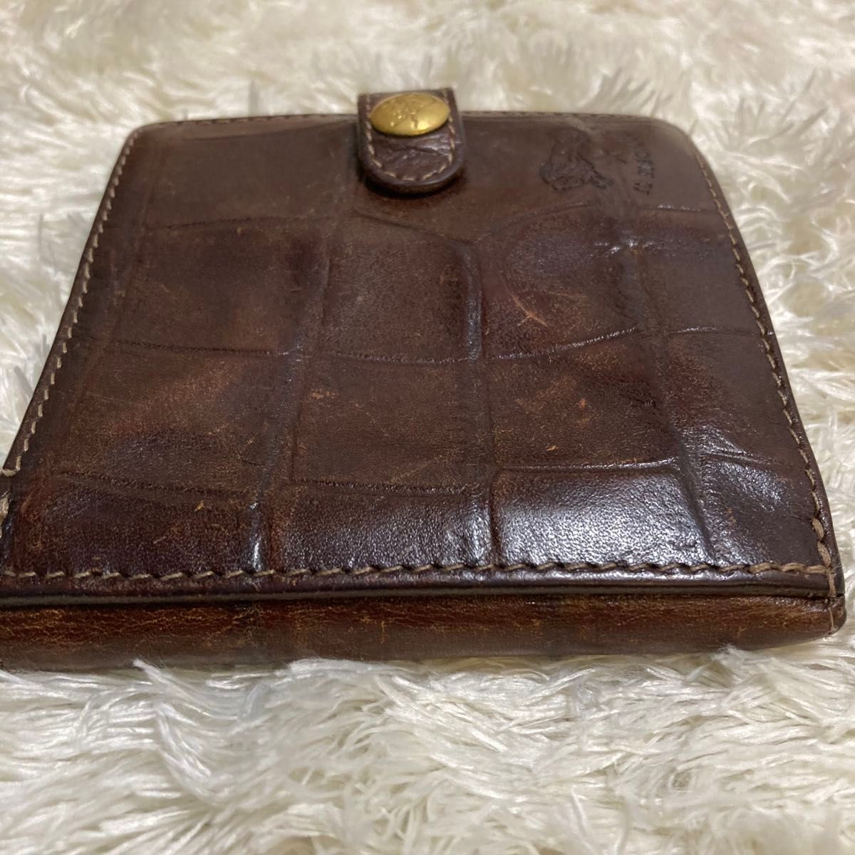 IL BISONTE 】イルビゾンテ クロコエンボスレザー本革・二つ折り財布