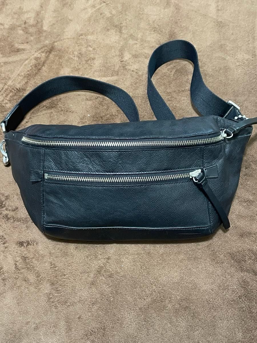 COACH トンプソン 本革 ボディバッグ ウエストバッグ 黒 シンプル