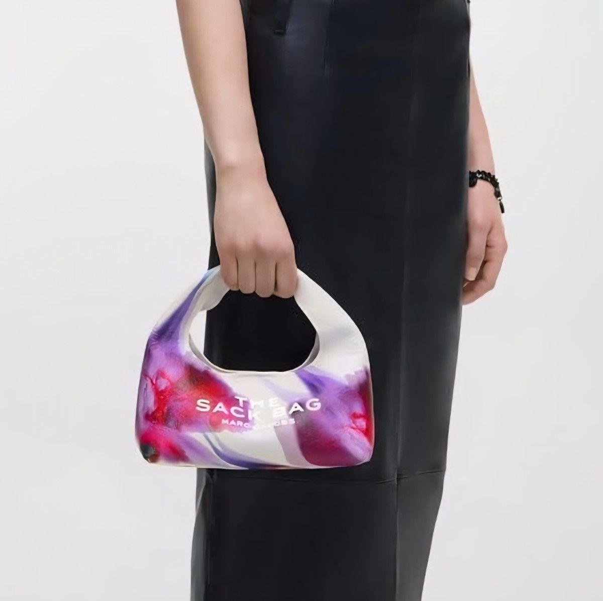 ポーチ付き】MARC JACOBS マークジェイコブス ザ サックバッグ ミニ