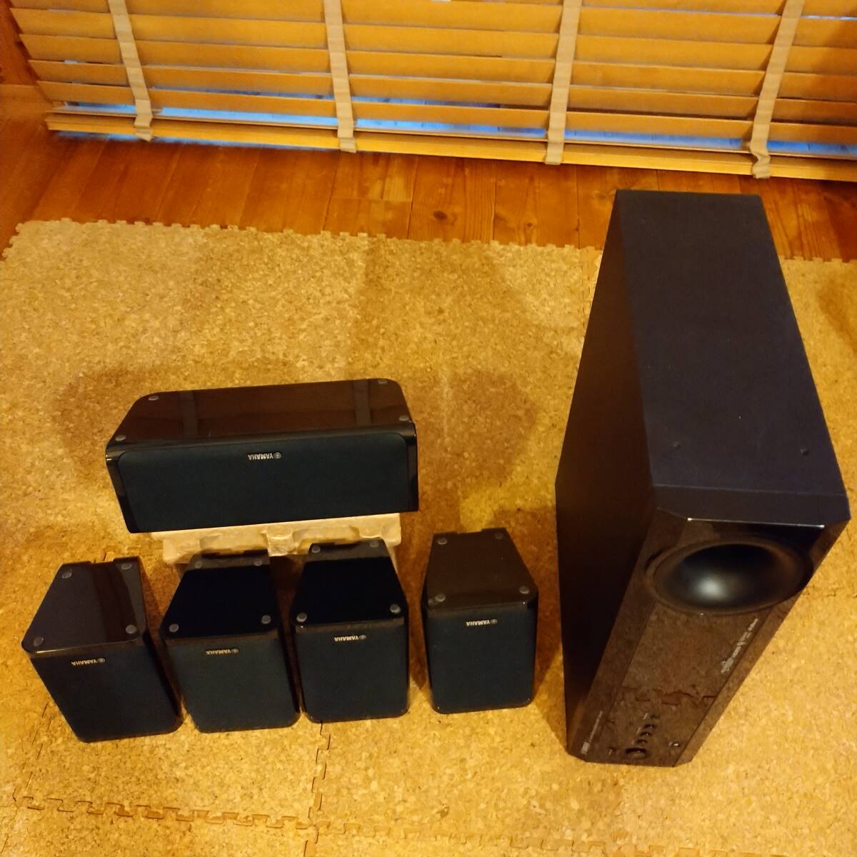 YAMAHA NS-B40（4台）＆NS-C40（1台）＆SR-301 ホームシアター
