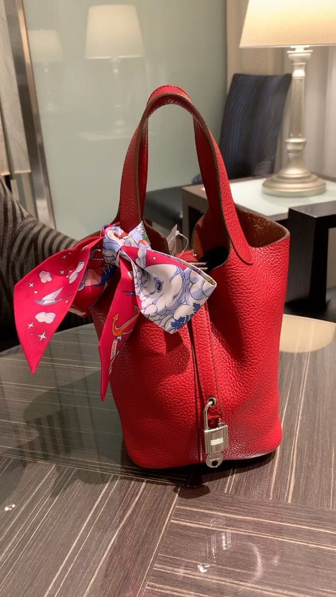 HERMES エルメス ツイリー シュヴァル・ドゥ・クール・バンダナ 2026春