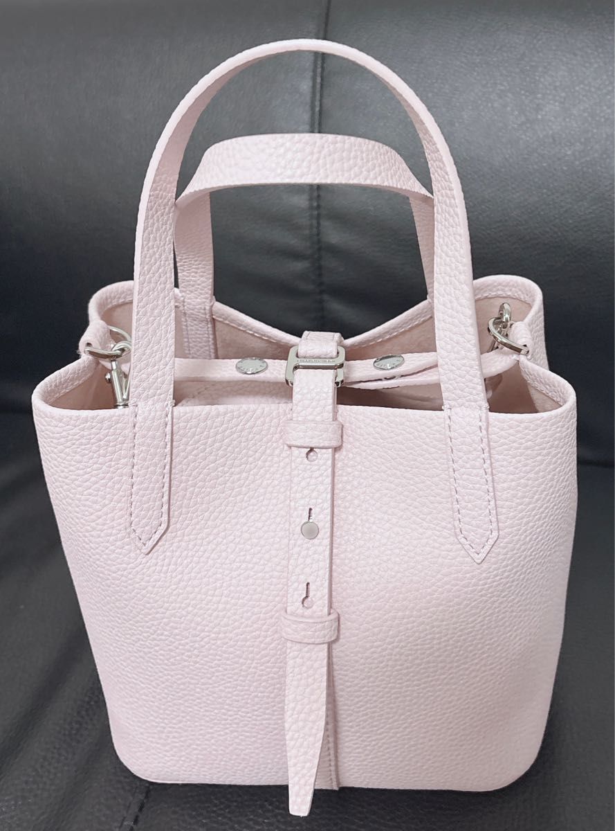 チャールズ＆キース CHARLES KEITHベリル リサイクルレザーバケツ