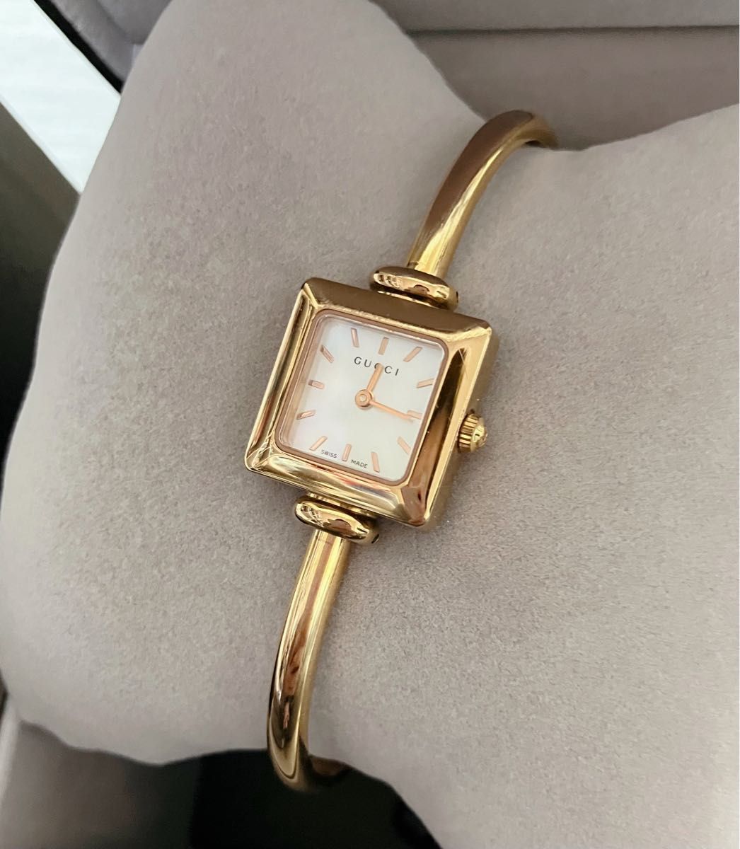 GUCCI グッチ 1900L スクエア バングル ウォッチ ゴールド 腕時計