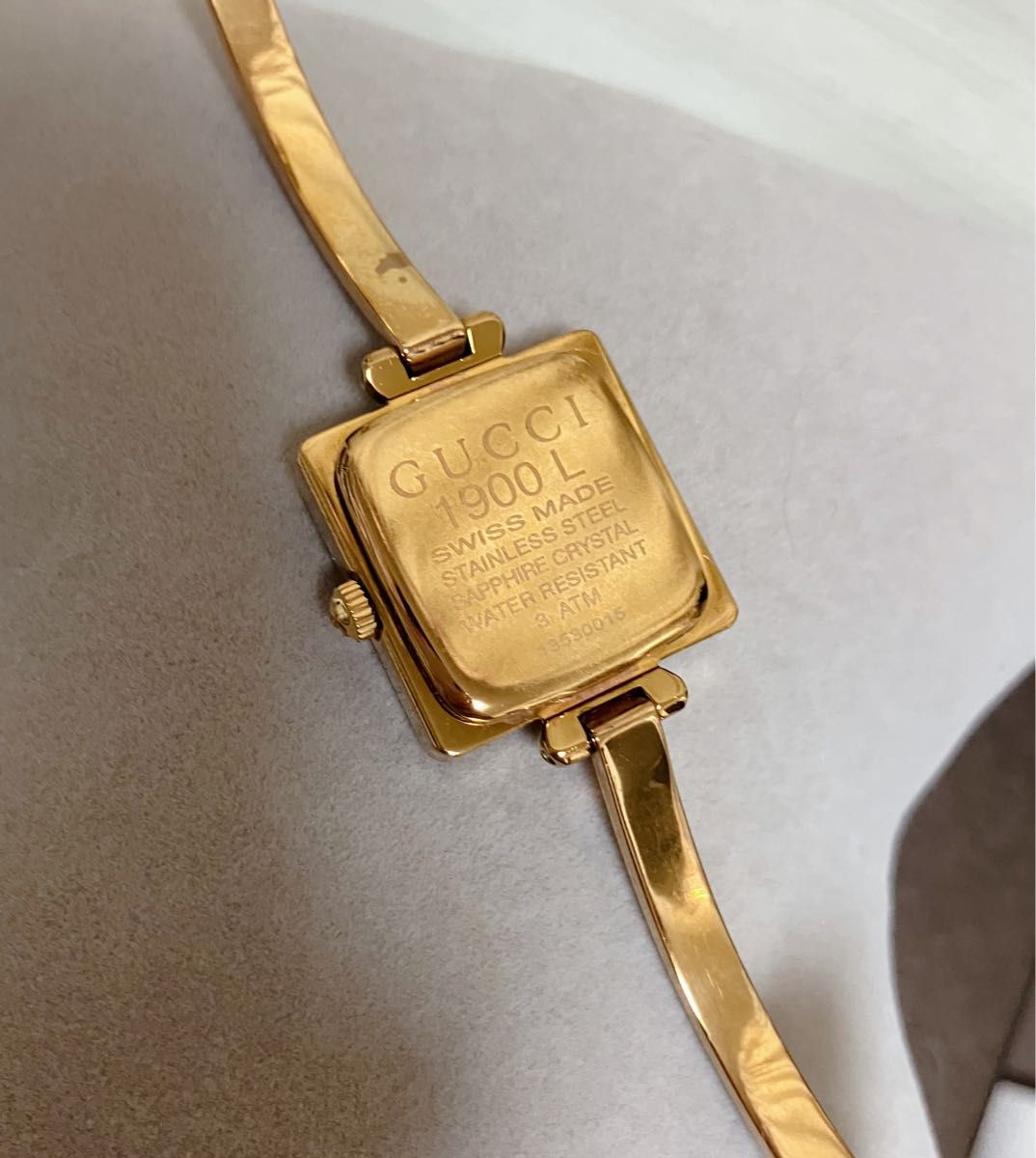 GUCCI グッチ 1900L スクエア バングル ウォッチ ゴールド 腕時計