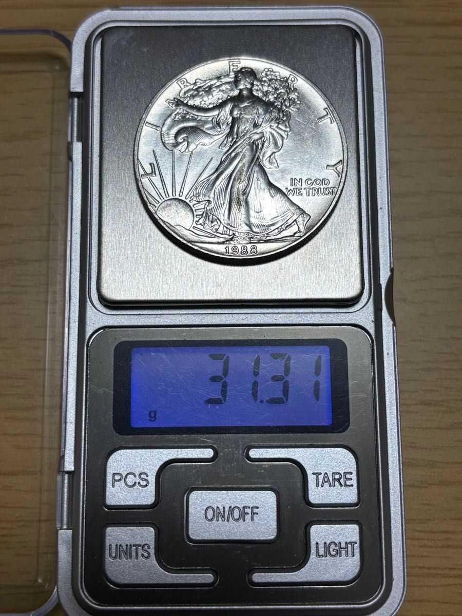 イーグル銀貨 1988年 アメリカ合衆国造幣局発行 1オンス銀貨 純銀31 1g