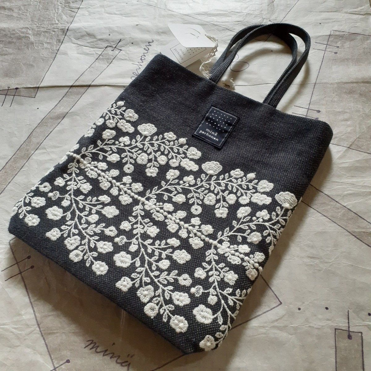 815【floraleaf】ミナペルホネン トーストバッグ ネイビー 新品｜Yahoo
