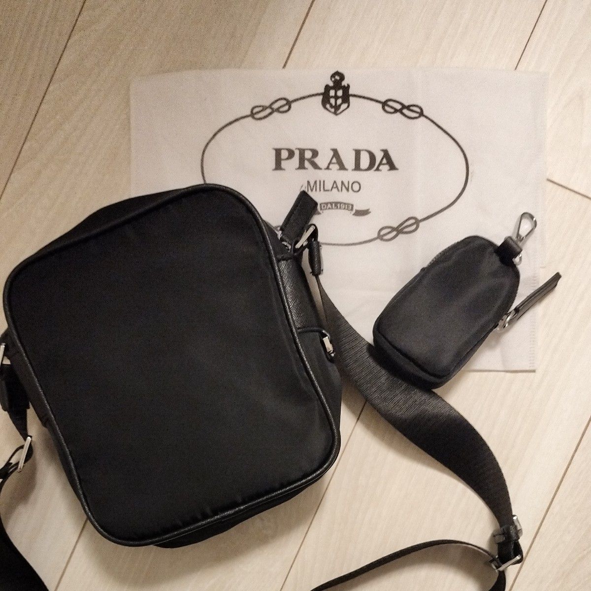 PRADA プラダ ノベルティ ショルダーバッグ ミニポーチ付き ブラック