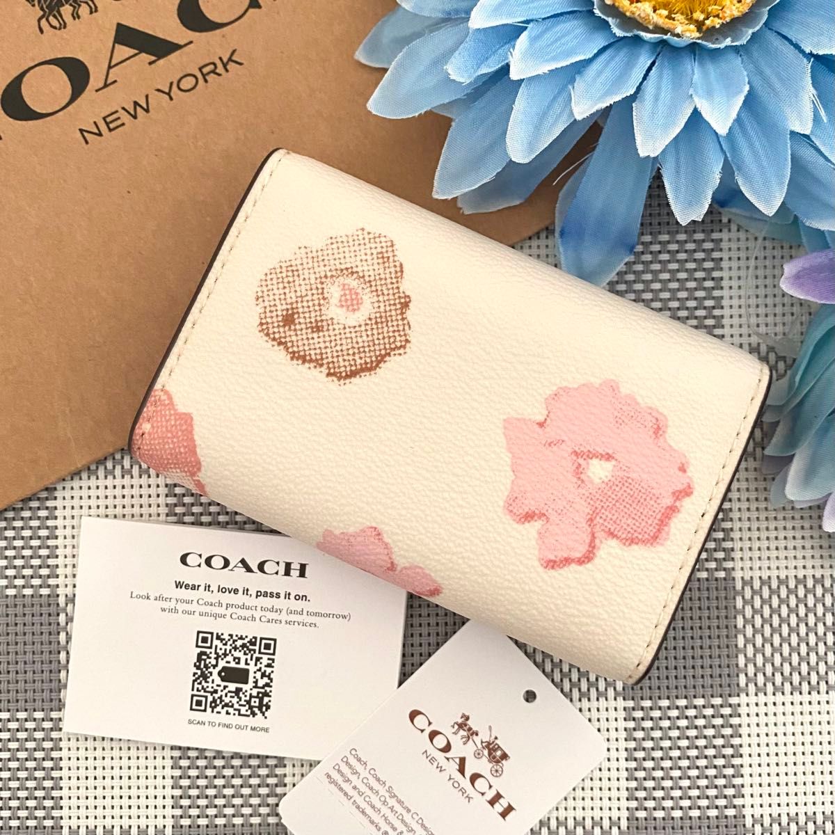 新品 正規品 COACH(コーチ)キーケース ホワイト 花柄 レザー キー