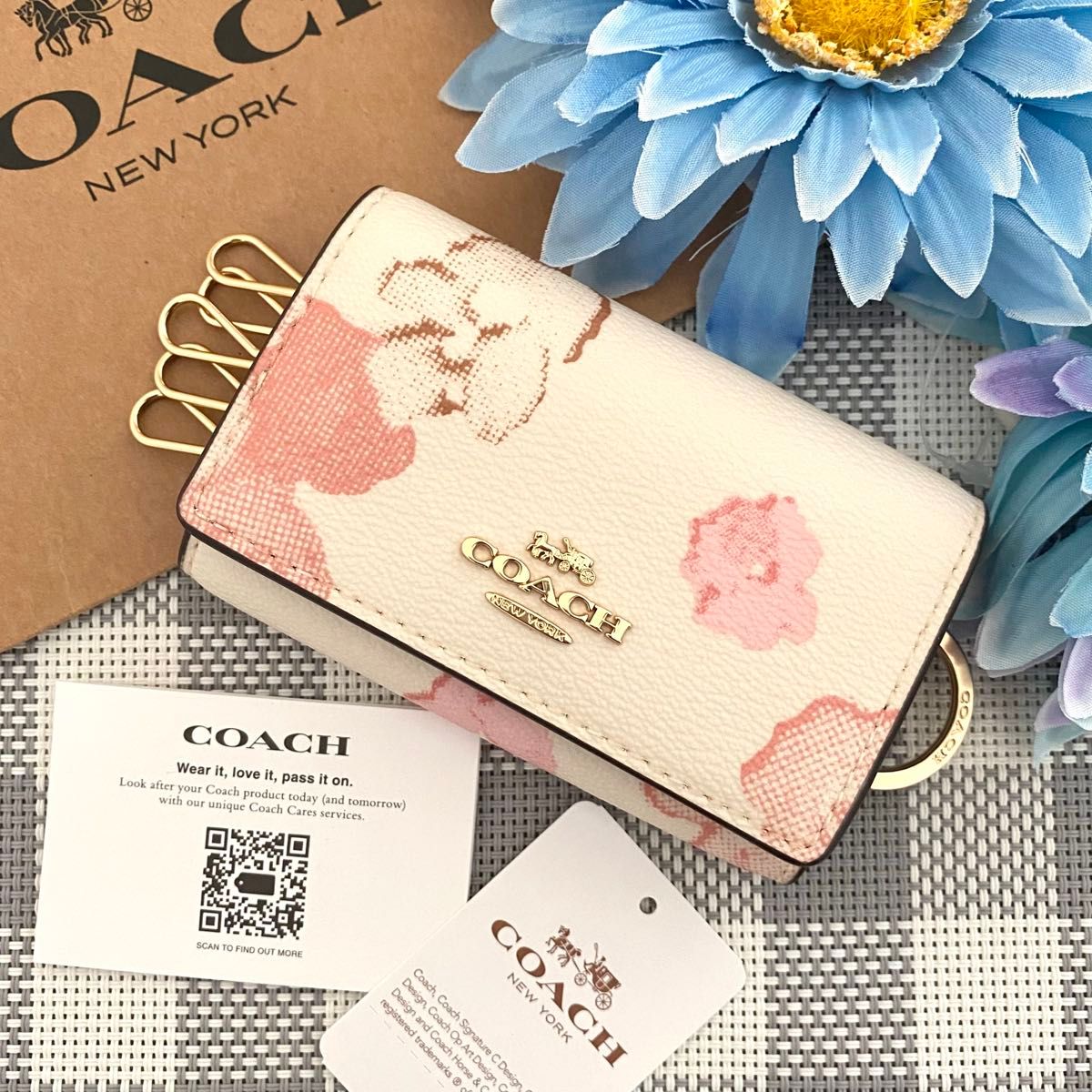 新品 正規品 COACH(コーチ)キーケース ホワイト 花柄 レザー キー