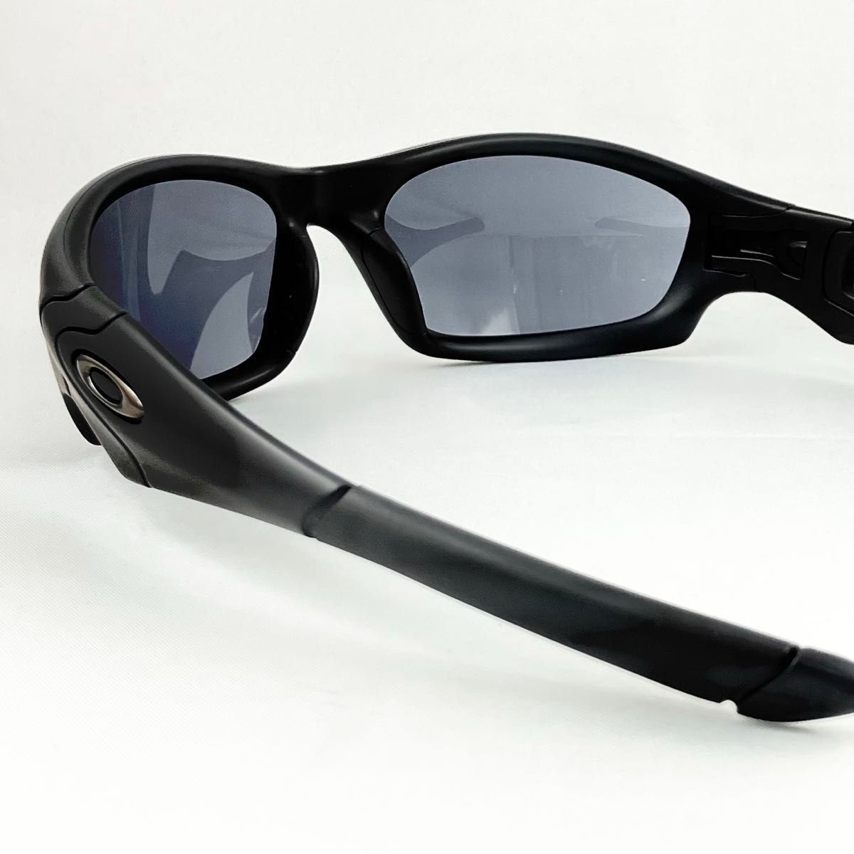 ioさん着用モデル オークリー OAKLEY STRAIGHT JACKET oo9039 11-013