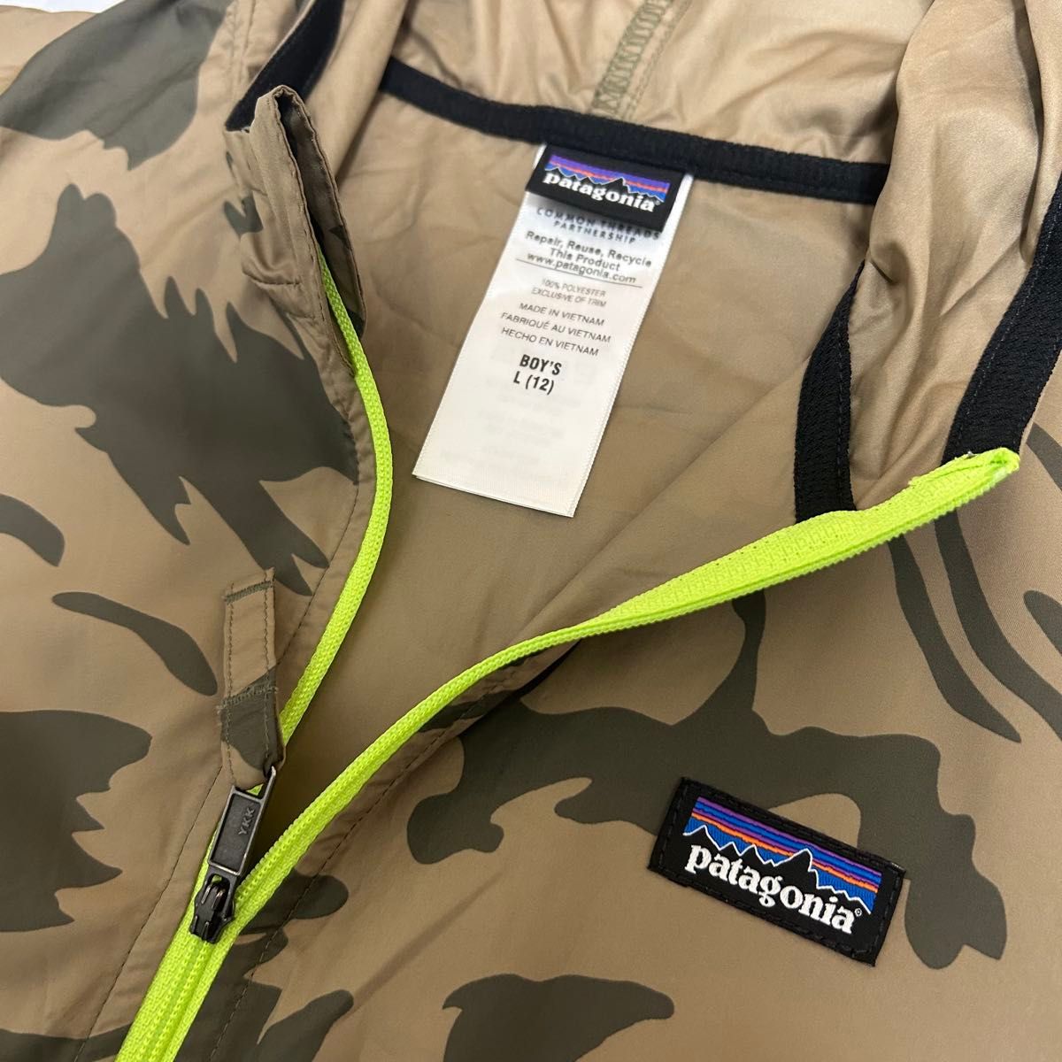 patagonia パタゴニア フーディニジャケット 迷彩 カモフラ キッズ L
