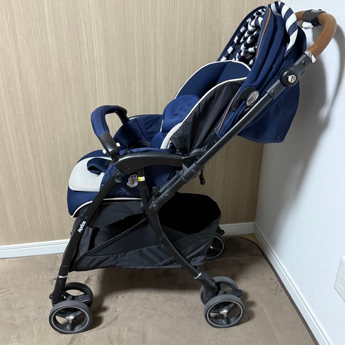 Aprica アップリカ ラクーナビッテクッション ネイビー ストライプ