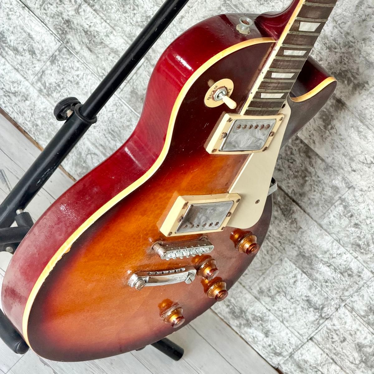 ジャンク品 Epiphone by GIBSON レスポールモデル｜Yahoo!フリマ（旧