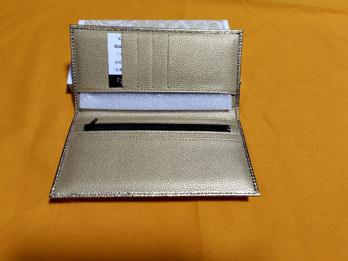 皇居限定菊のご紋の長財布とコインケースゴールド2点セット新品未使用