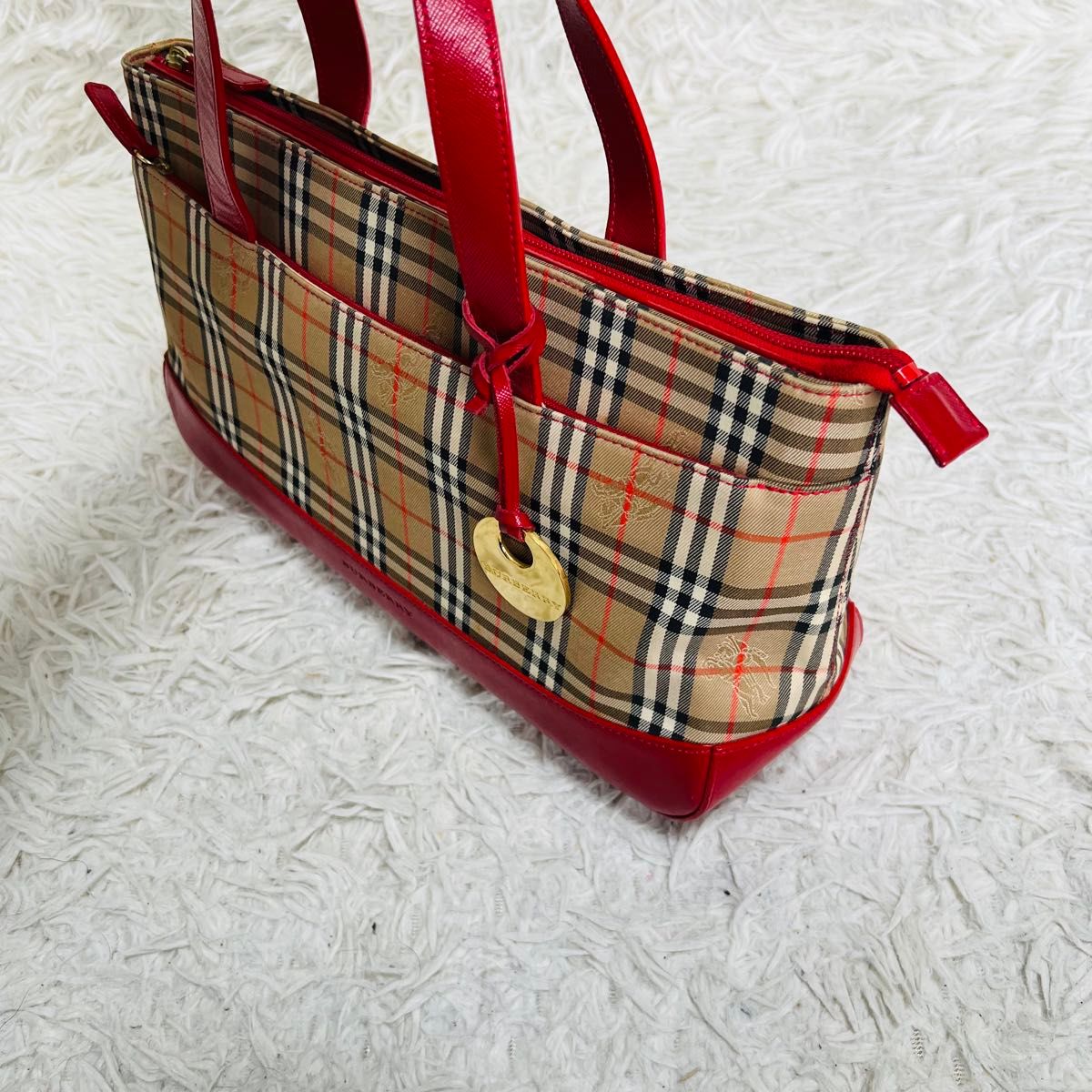 良品】BURBERRY バーバリー ノバチェック ハンドバッグ 赤 チャーム