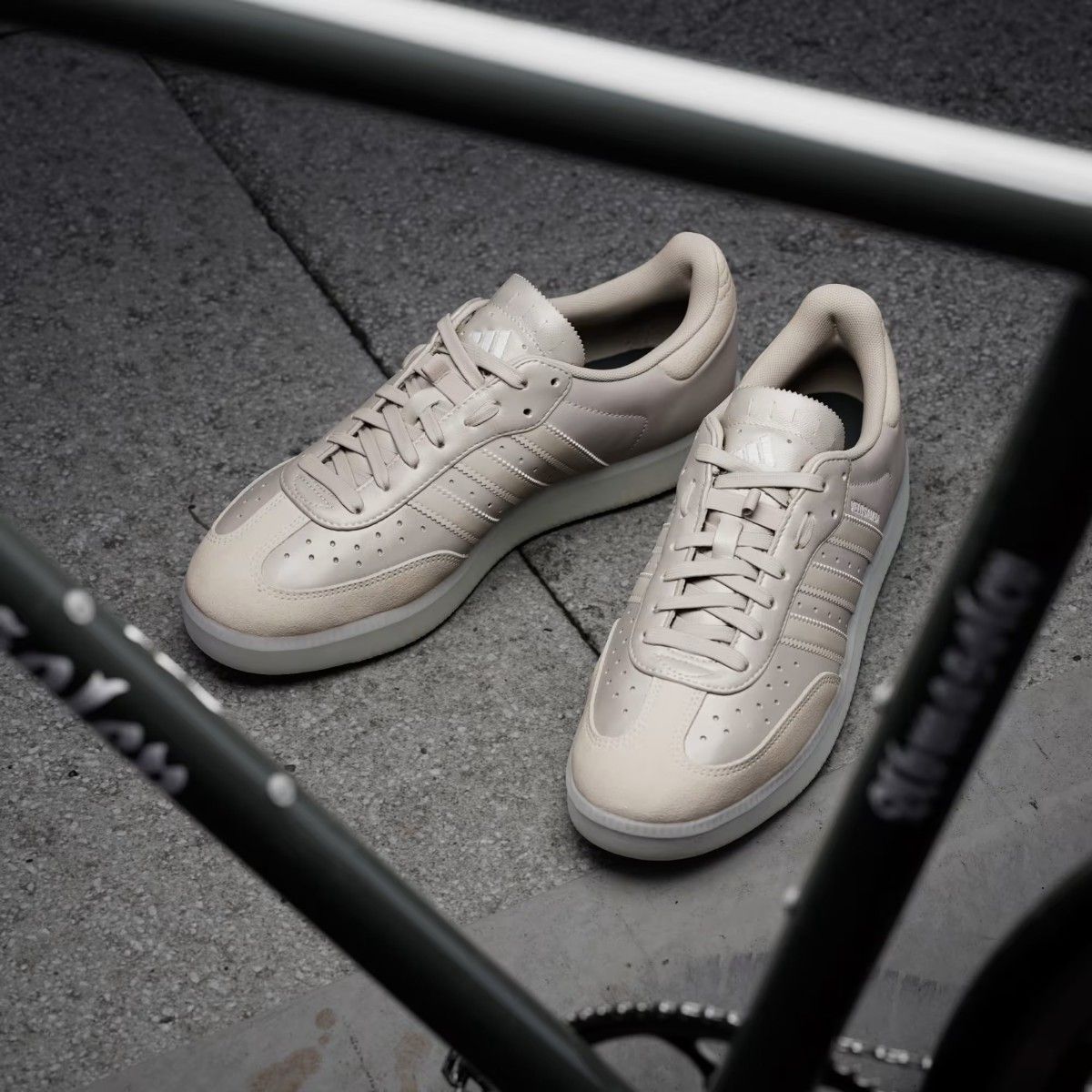 新品 adidas Velosamba レザー SPDサイクリングシューズ 28cm