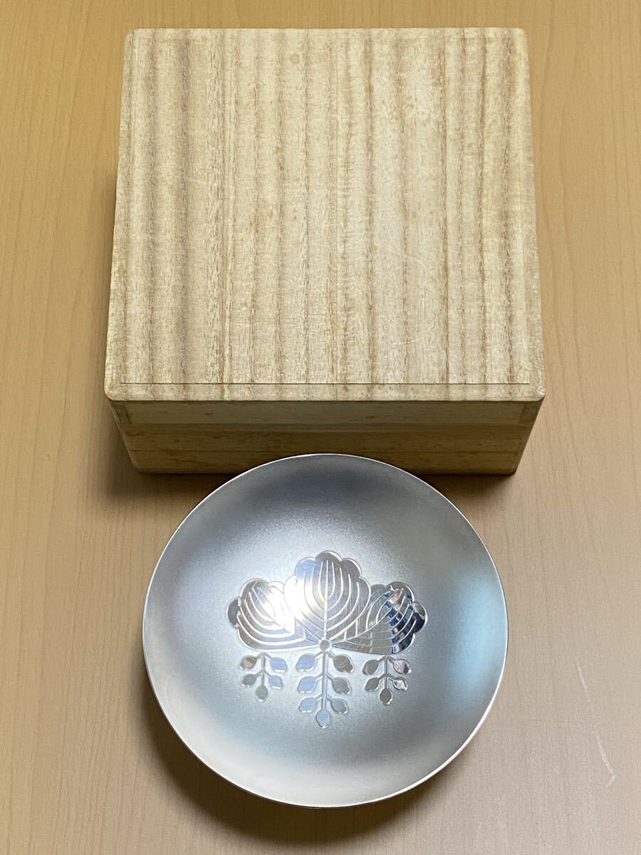 小) 銀杯 65g 内閣総理大臣 贈 純銀 銀盃 銀杯 純銀999 約65g 内閣総理