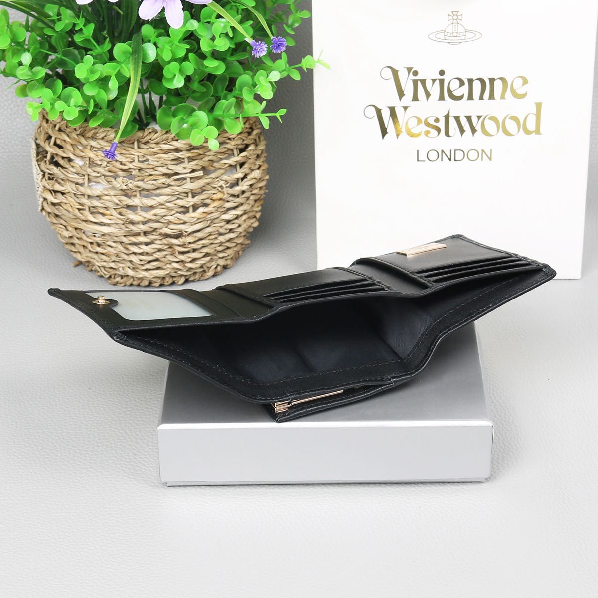 Vivienne Westwood ヴィヴィアンウエストウッド ブラック 三つ折り財布