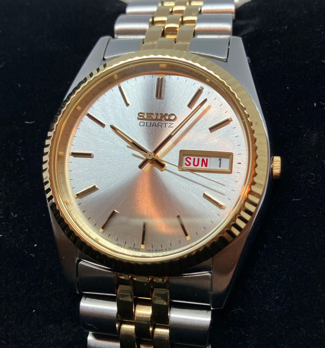 未使用 製造終了 レア セイコー SEIKO 海外モデル クォーツ メンズ