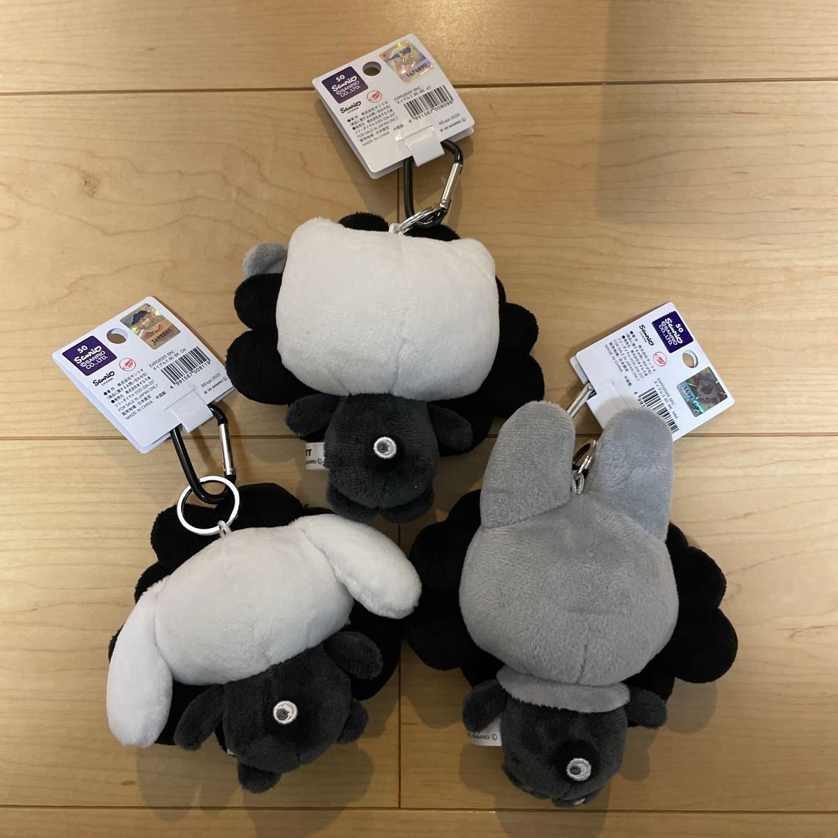 サンリオ】黒 ミャクミャク ぬいぐるみ ハローキティ マイメロディ