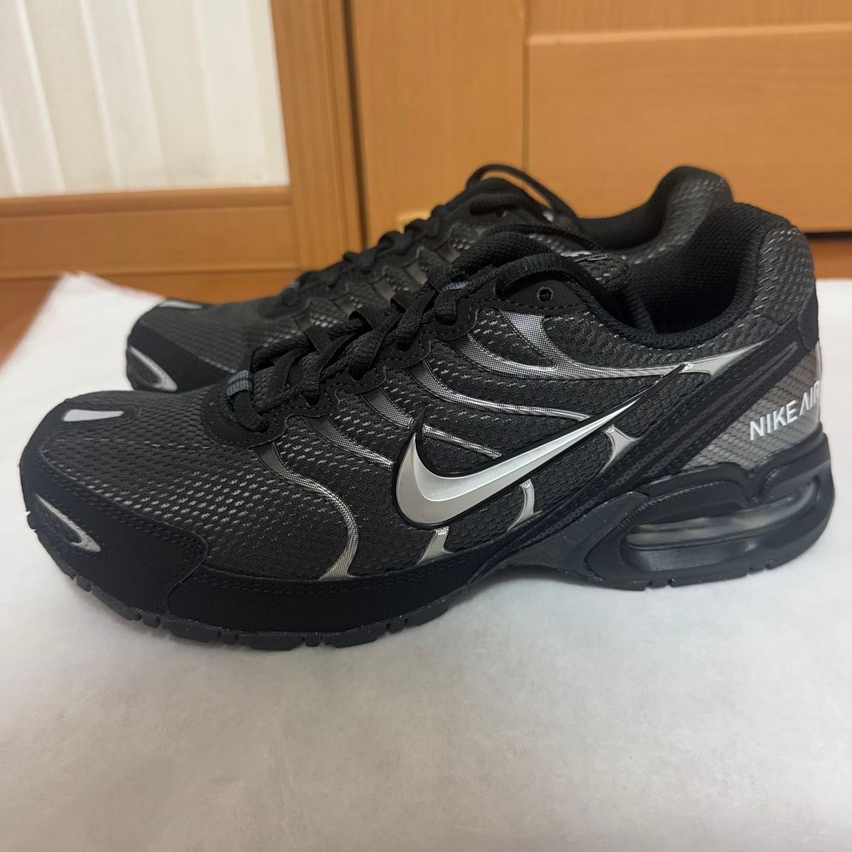 未使用Nike Air Max トーチ4 ブラックグレー スニーカー25 0cm ナイキ