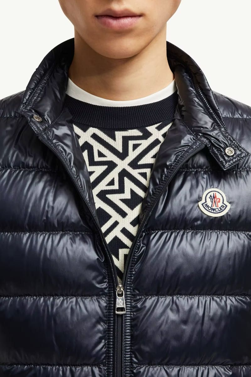 本物 極美品 モンクレール GUI GILET ライト ダウンベスト 2 濃紺
