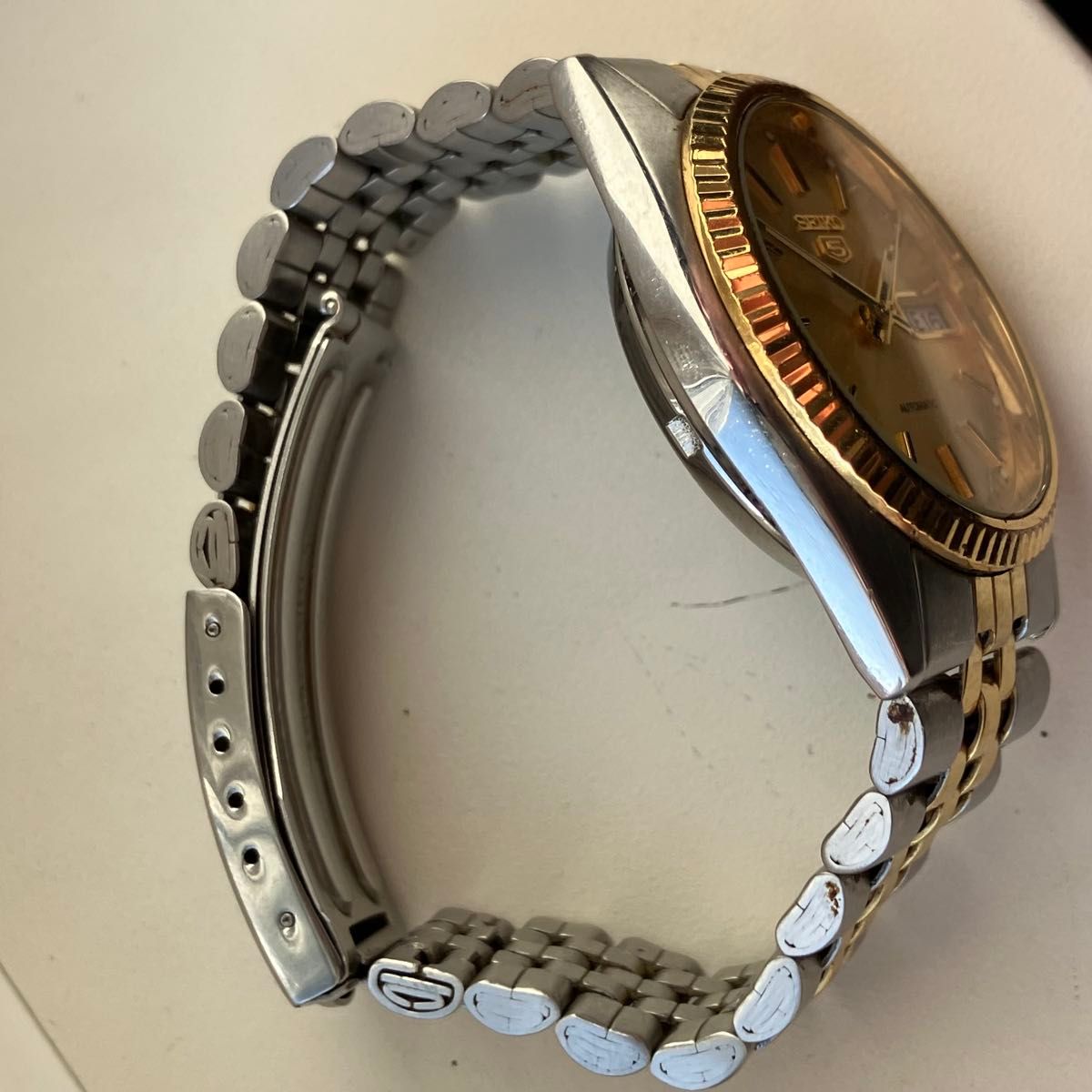 SEIKO 5 AUTOMATIC セイコーファイブ 自動巻き ゴールド文字盤