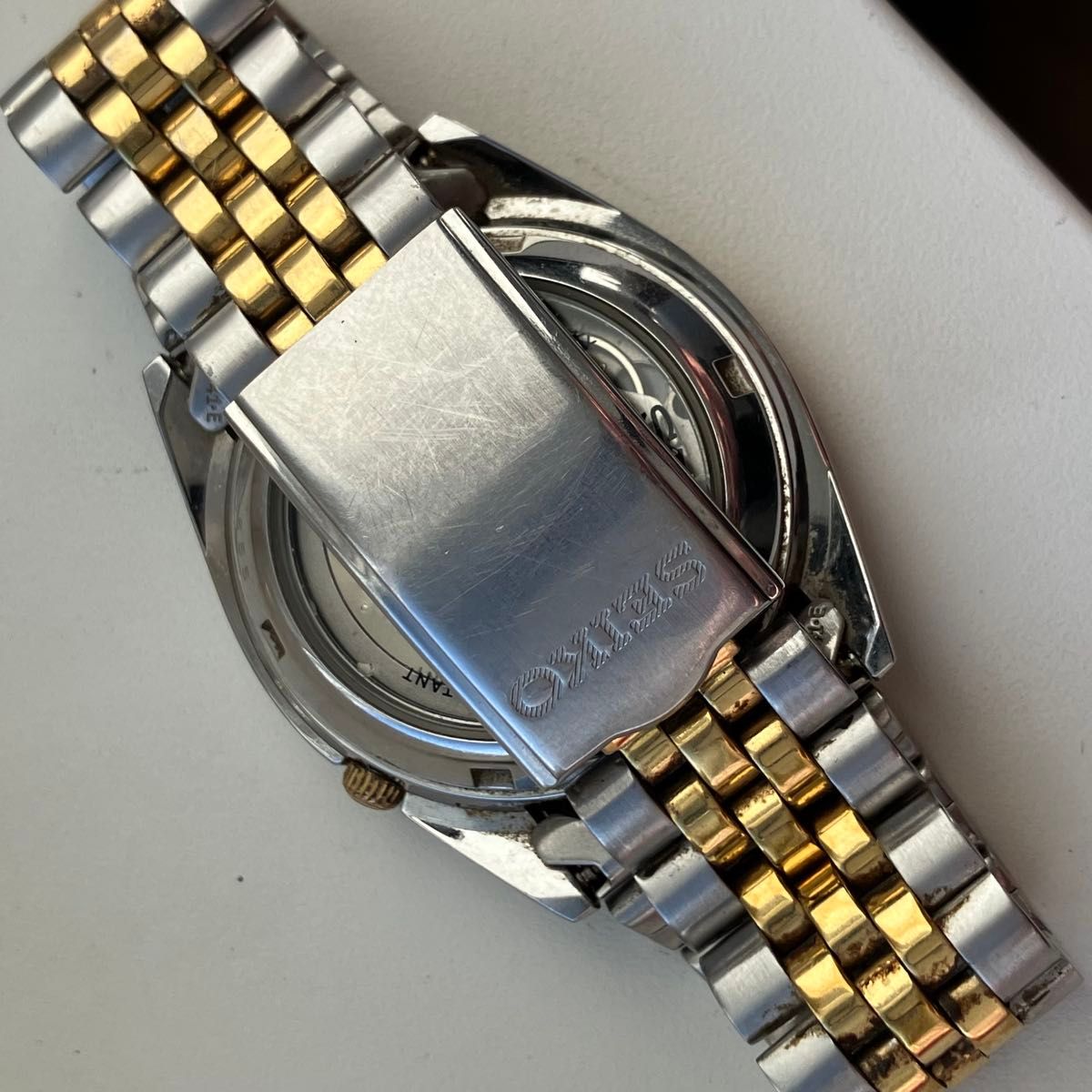SEIKO 5 AUTOMATIC セイコーファイブ 自動巻き ゴールド文字盤