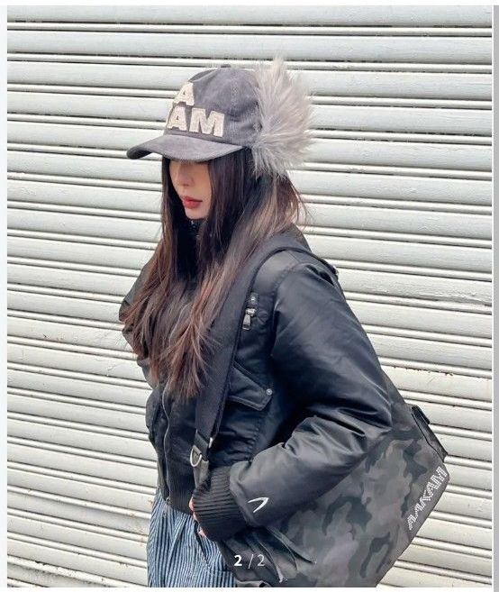 ほぼ新品【AAKAM アーカム】High-Neck Bomber Jacket (Black) 2