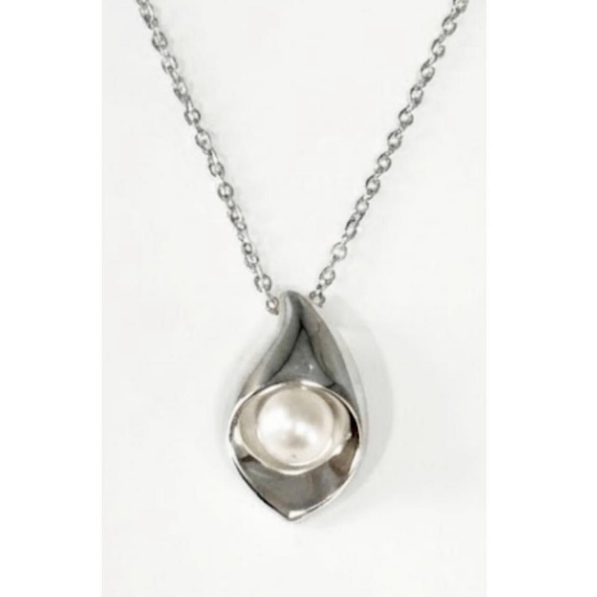 未使用級TASAKI タサキアコヤパールネックレスSILVER雫ドロップ