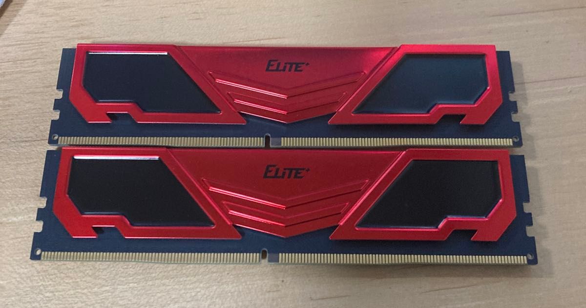 PCメモリ TEAMGROUP ELITE TEAMGROUP Elite DDR4 メモリー レッド×2