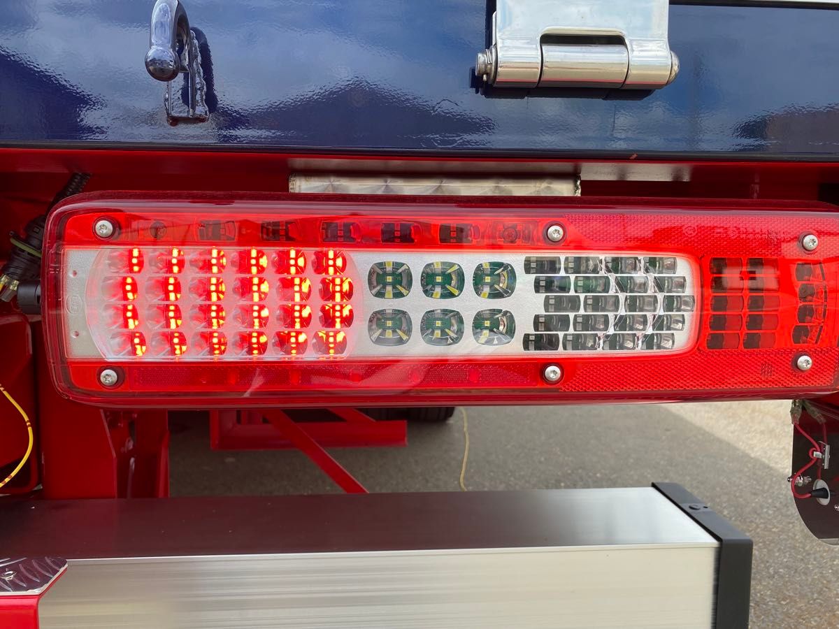 UD クオン 純正テールランプ LED 左右セット ハーネス付き｜Yahoo