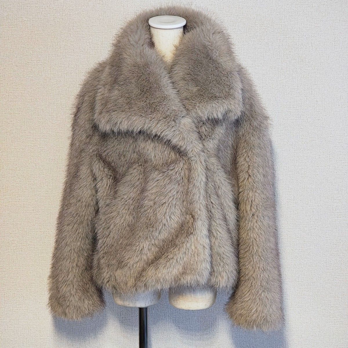 美品 大人気 完売品 ZARA ザラ ショート丈 フェイクファージャケット