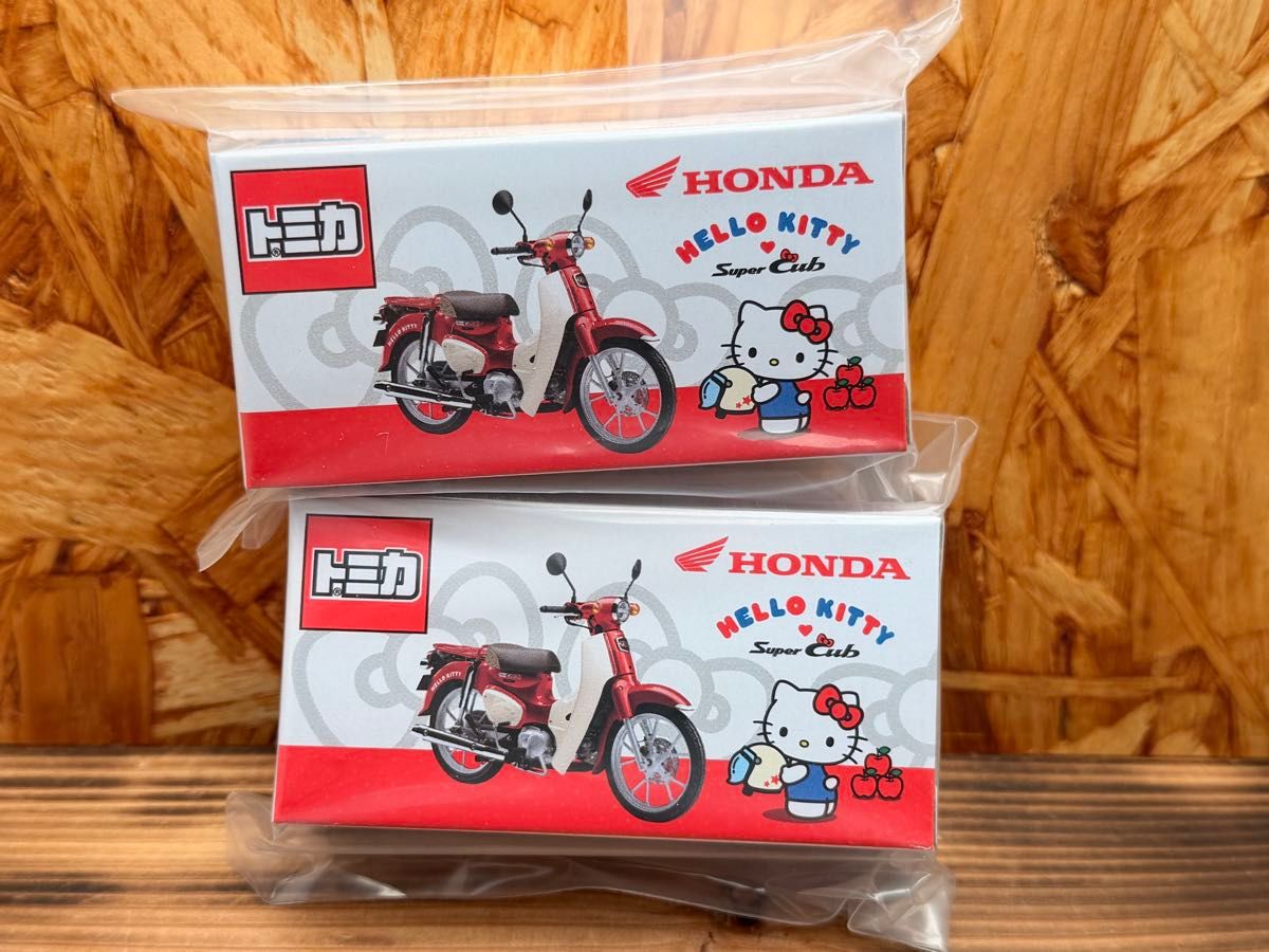 2個セット トミカ ホンダ 特注 ハローキティ スーパーカブ サンリオ